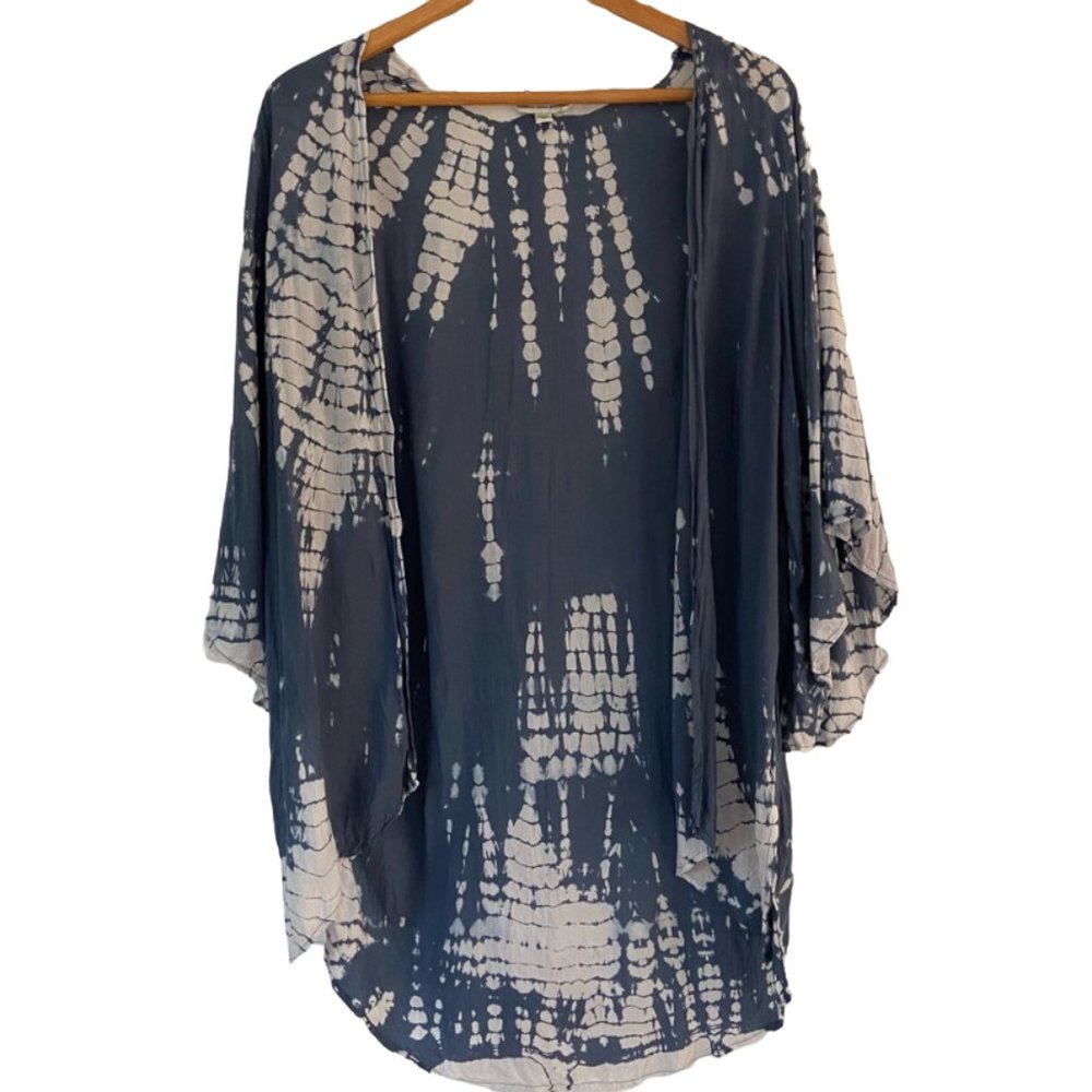 {American Eagle} Blue & White Snakeskin Tie Dye Kimono - Medium